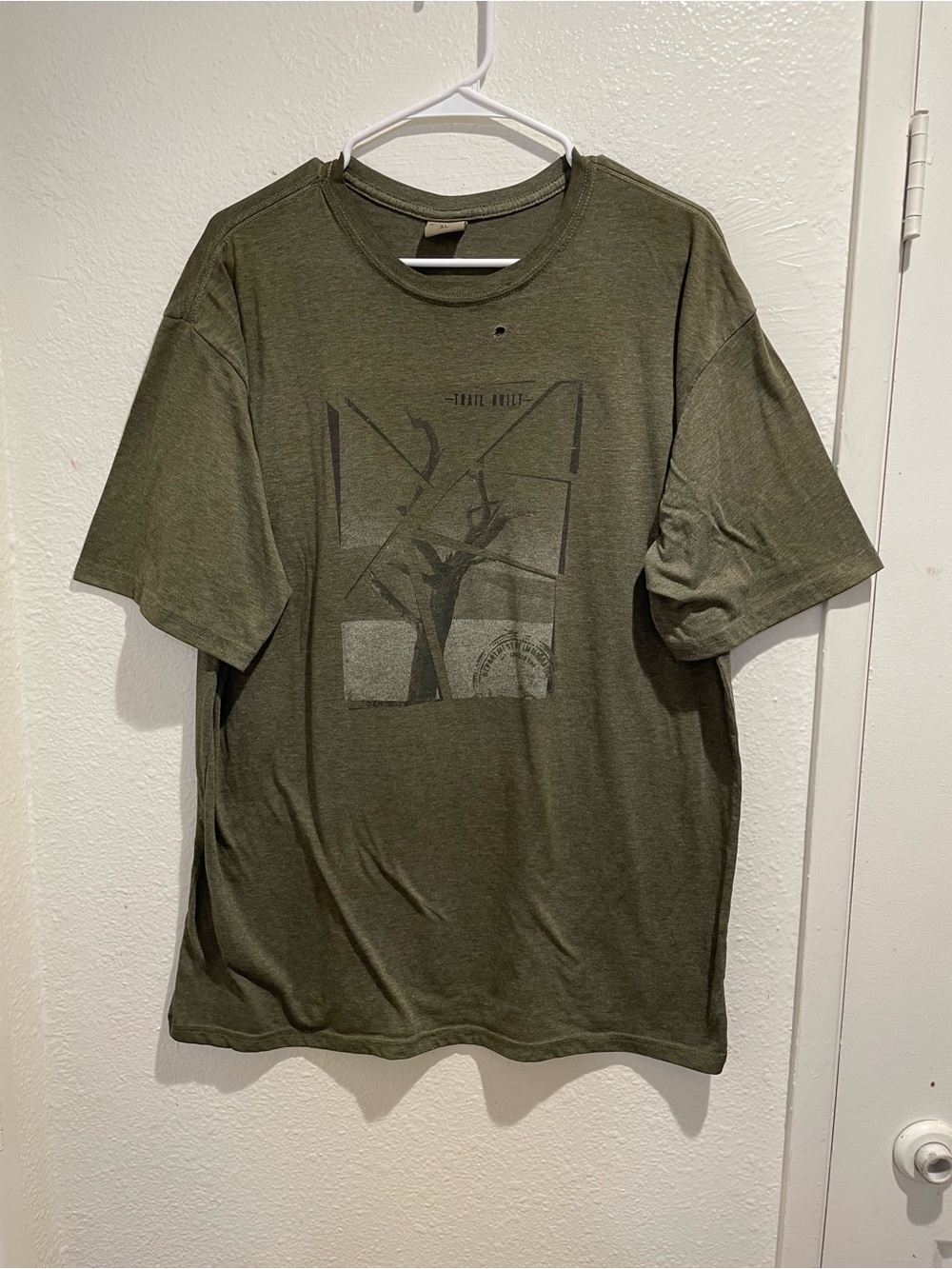 Trail Olive Green Nature Graphic Short Sleeve T-Shirt Men's Size XL Extra Large